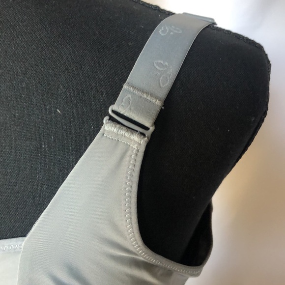 Dark gray bra. Size 42. - Picture 6 of 9